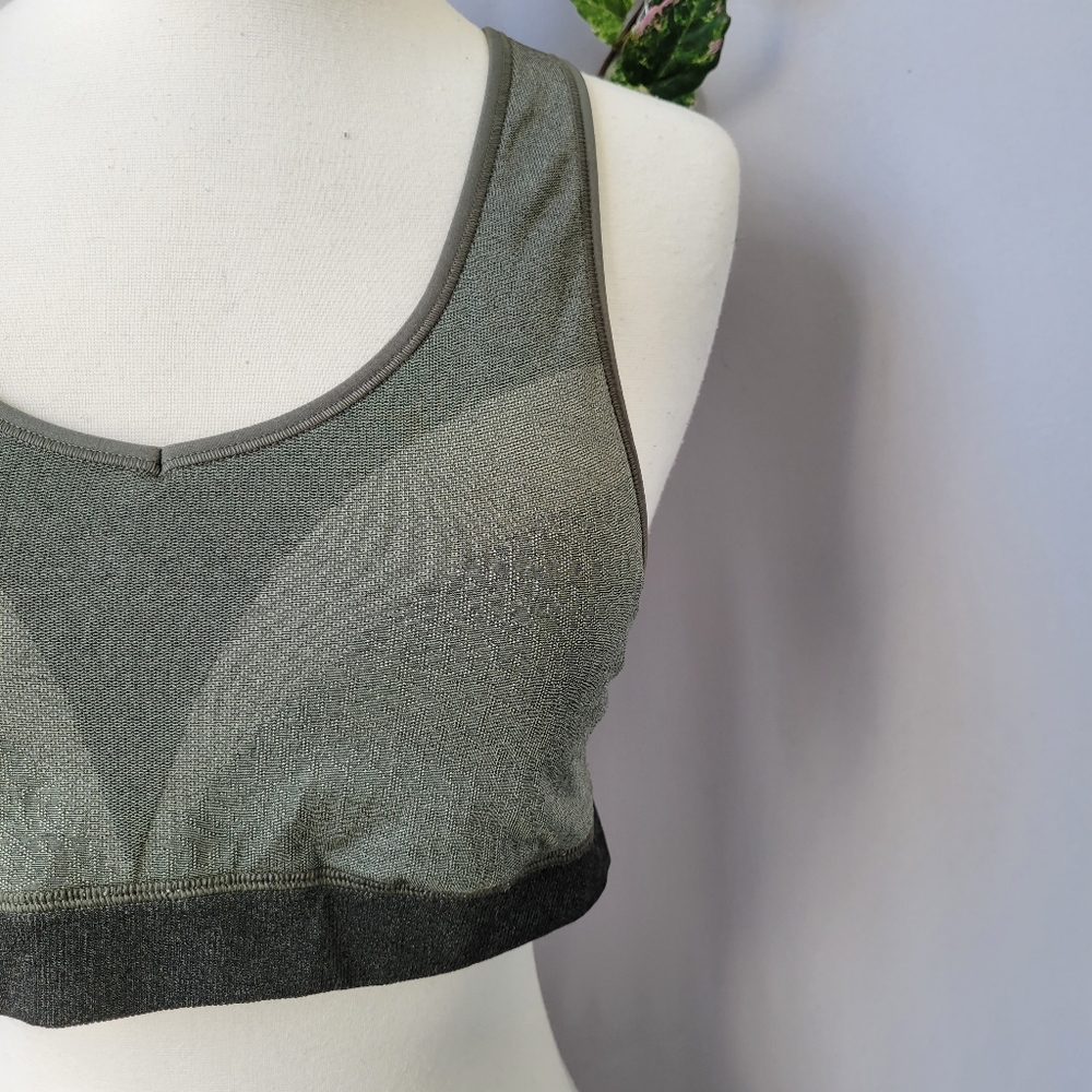 Lululemon Seamless Racerback Train Bra Light Support B/C Cup 10 - Picture 5 of 9